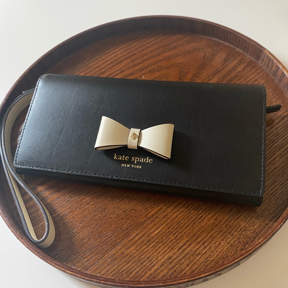Kate spade (Wallet)
